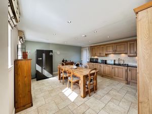 Photo 12- click for photo gallery